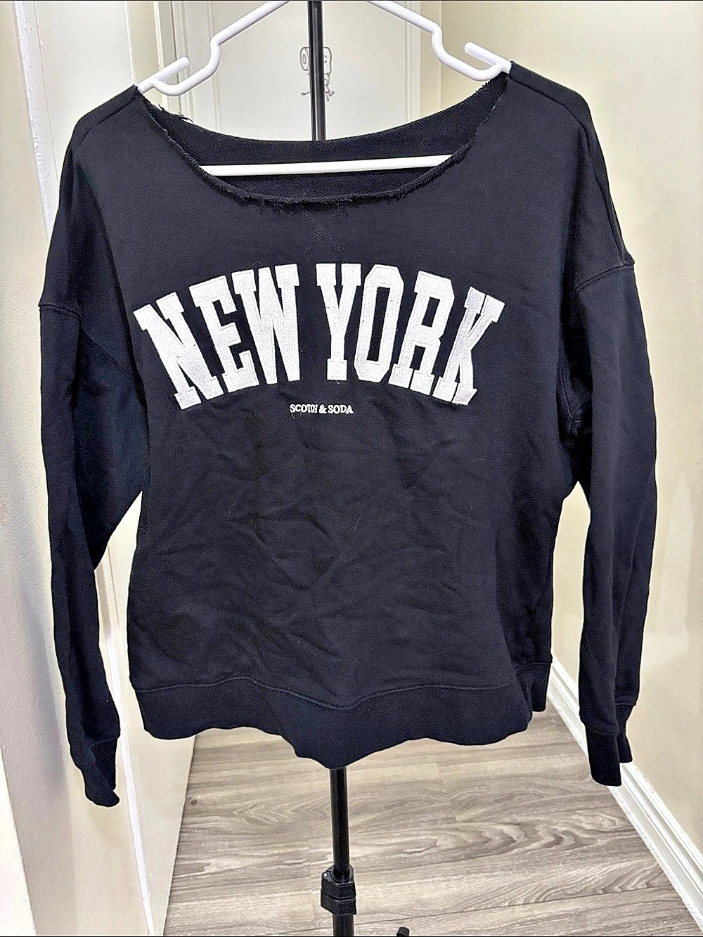 Scotch & Soda New York Embroidered Sweatshirt Black & White Medium